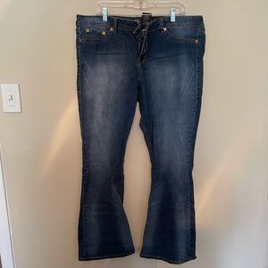 Bootcut Jeans